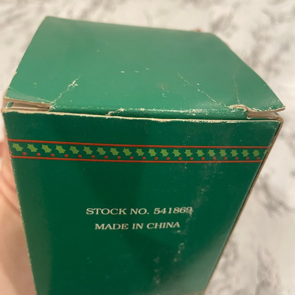 House of Lloyd - Small Blessings Nativity Christmas Around The World - Wood Base - Picture 6 of 8